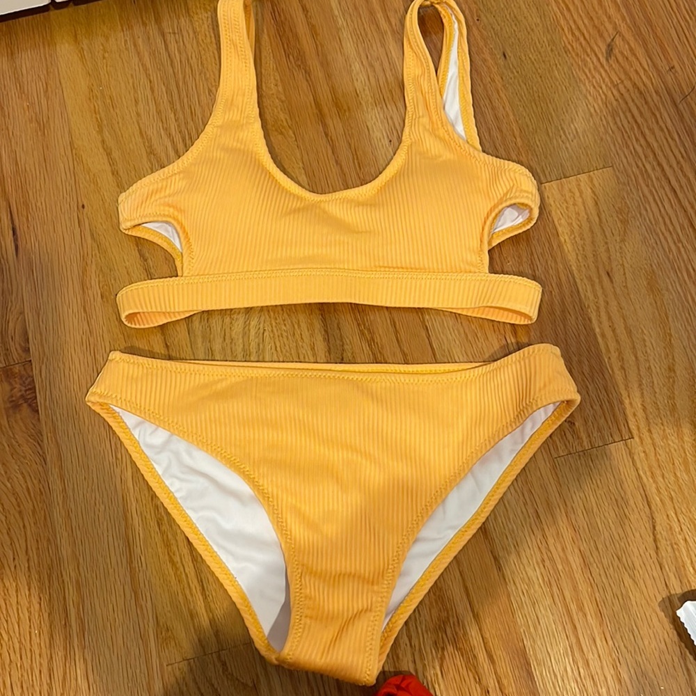 yellow cupshe bikini